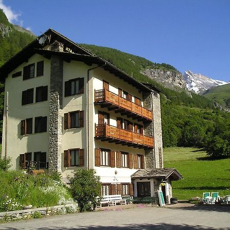 Mont Gele Hotell Ollomont Exteriör bild