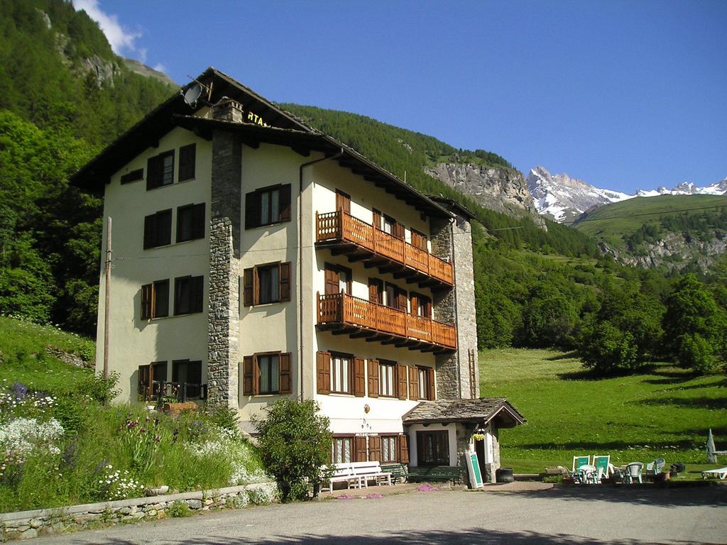 Mont Gele Hotell Ollomont Exteriör bild