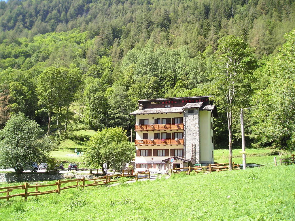 Mont Gele Hotell Ollomont Exteriör bild